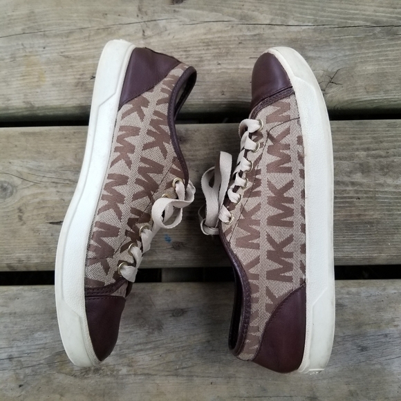Michael Kors MK Logo Tan Canvas Brown Leather Low Top Cap Toe City Sneaker 8 - Picture 5 of 9